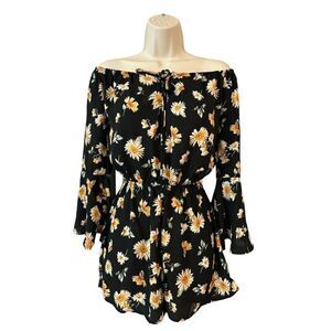 Rue21 Off Shoulder Black Floral 🌼 Print Romper Shorts Bell Sleeves SIZE XS